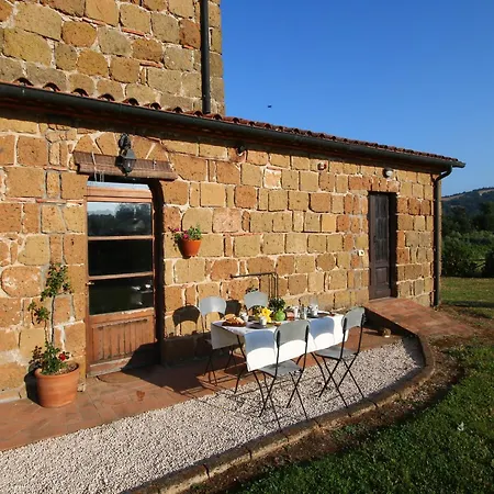 Casa vacanze Unique With Pool Sorano (Grosseto)