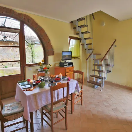 Unique With Pool * Sorano (Grosseto)